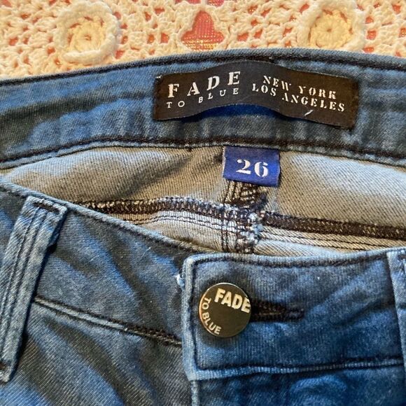 Fade To Blue Jeans Skiinny Jeans - Picture 4 of 5
